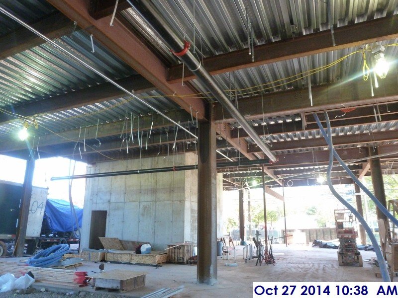 Started installing the sprinkler main pipe at the 1st floor Facing West (800x600)